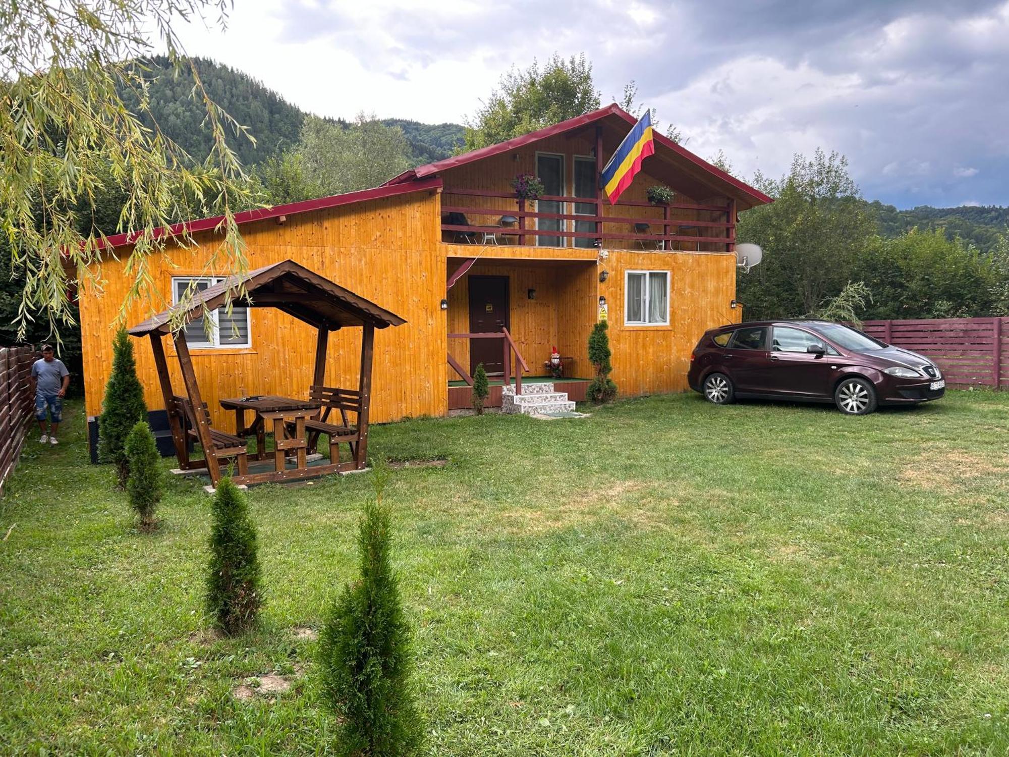 Lucia Lodge